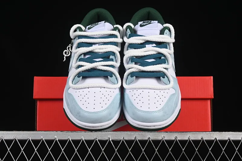 All categories Nk SB Dunk Series Nk SB Dunk Low High-end customized low-top sneakers Nike Dunk Low Spirit Snake Xiangrui Advanced deconstruction rendering white blue low-top casual sneakers DD1391-101